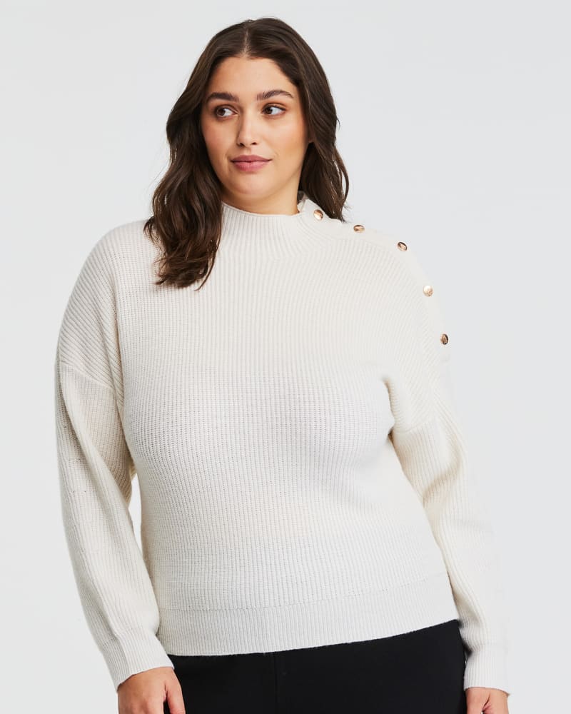Front of a model wearing a size 18W Clovelly Knit in MILK by Estelle. | dia_product_style_image_id:323821